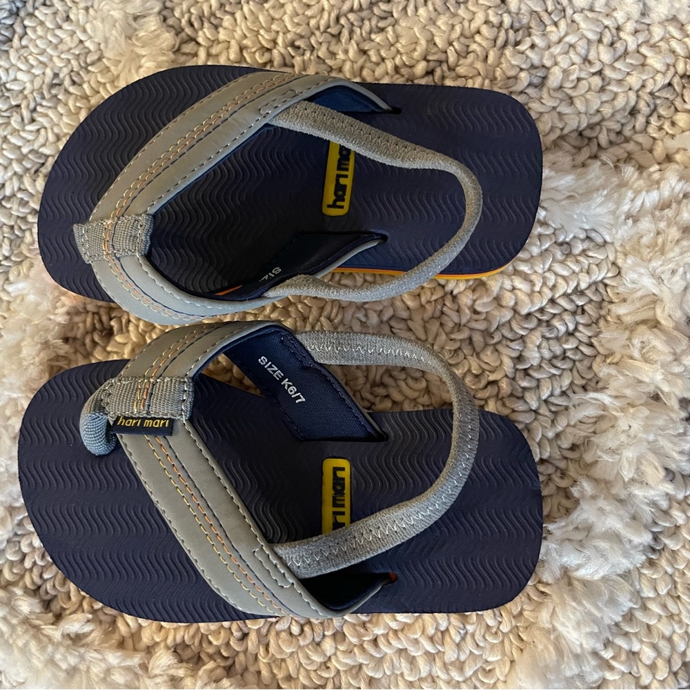 Hari Mari Sandals
Size k 6/7